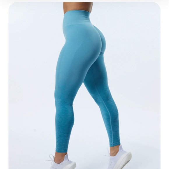 Alphalete gym set - Picture 3 of 3